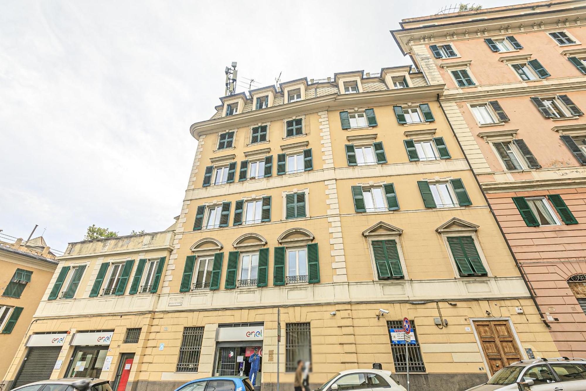 Real Italian Estate - Memories Apartamento Génova